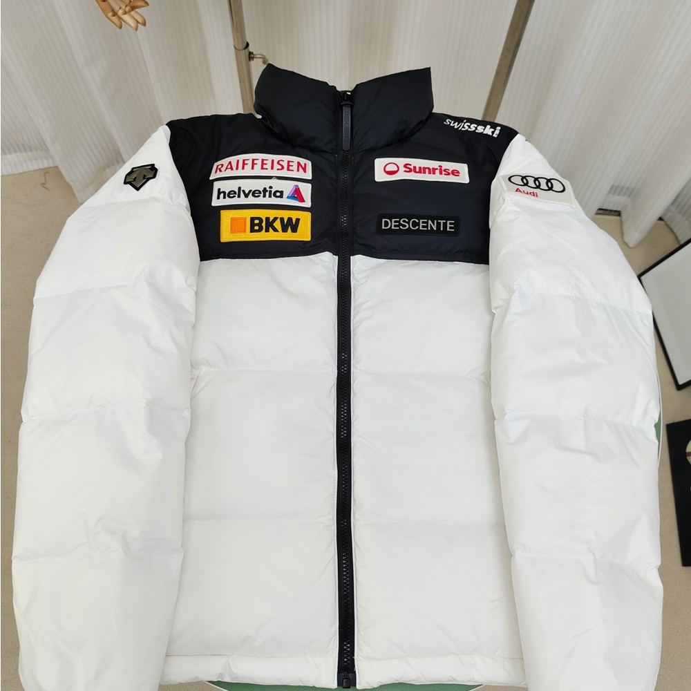 Descente Men's Black and White Puffer Jacket